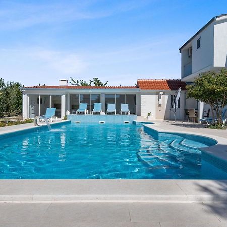 Villa Almas - Heated Pool, Sauna, Gym And Tennis Court Neoric Buitenkant foto