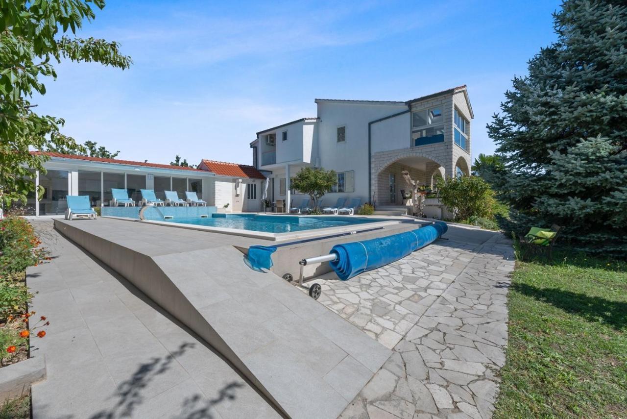 Villa Almas - Heated Pool, Sauna, Gym And Tennis Court Neoric Buitenkant foto