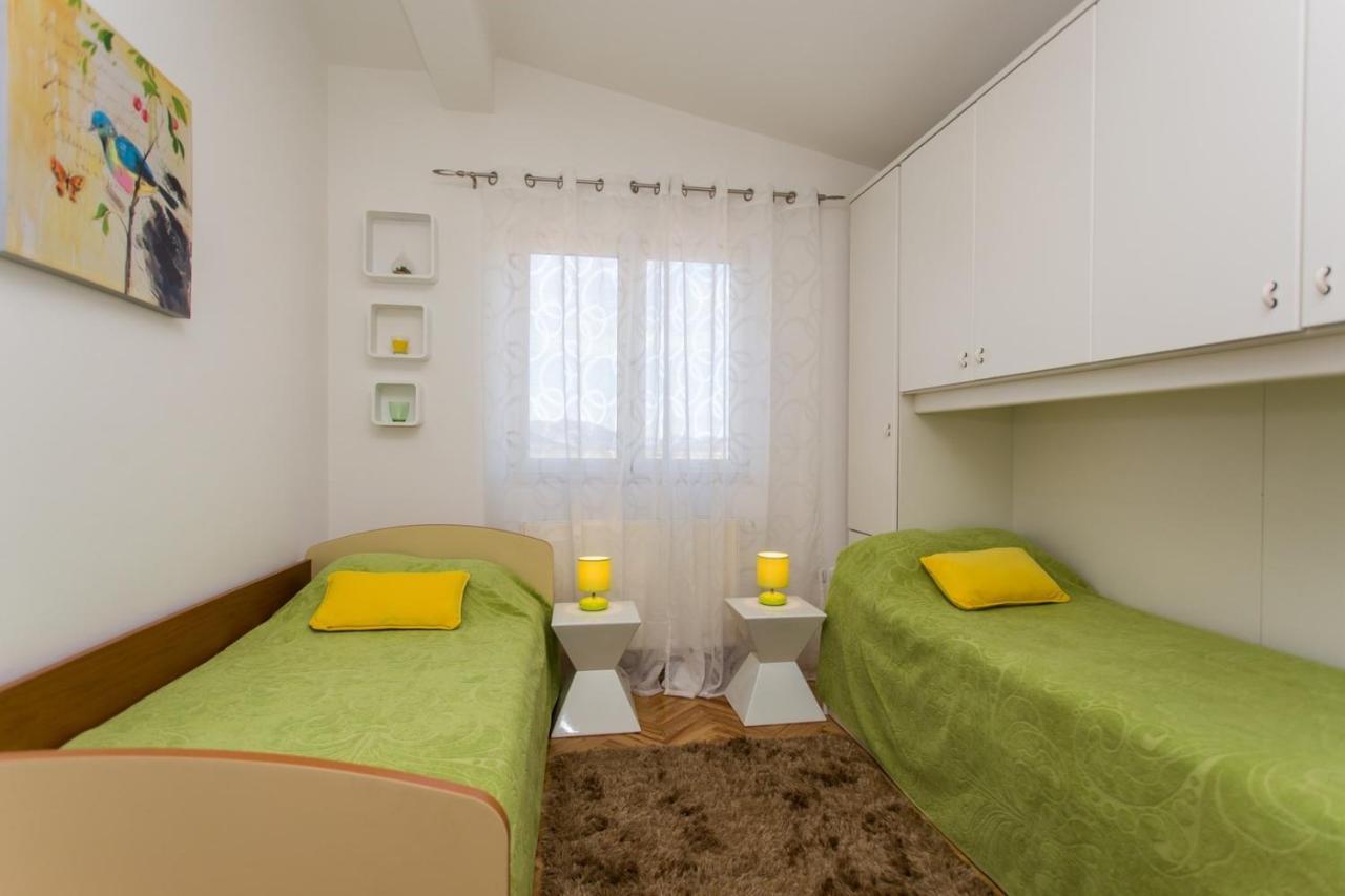 Villa Almas - Heated Pool, Sauna, Gym And Tennis Court Neoric Buitenkant foto