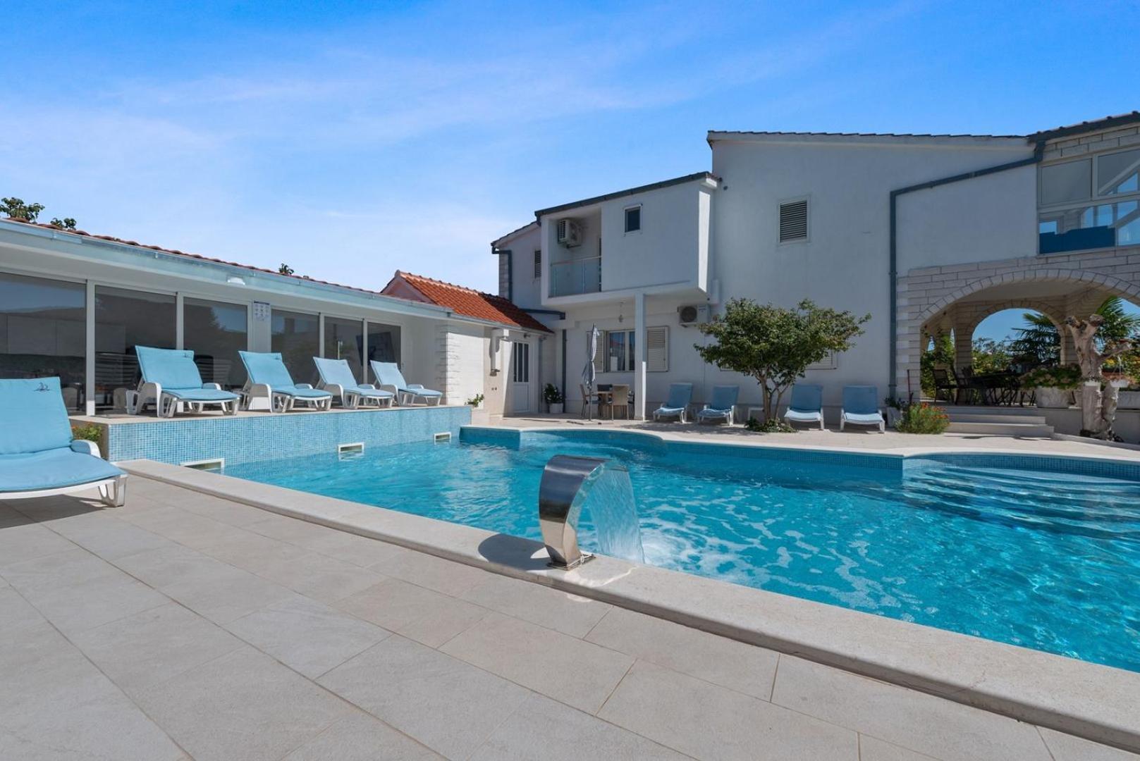 Villa Almas - Heated Pool, Sauna, Gym And Tennis Court Neoric Buitenkant foto